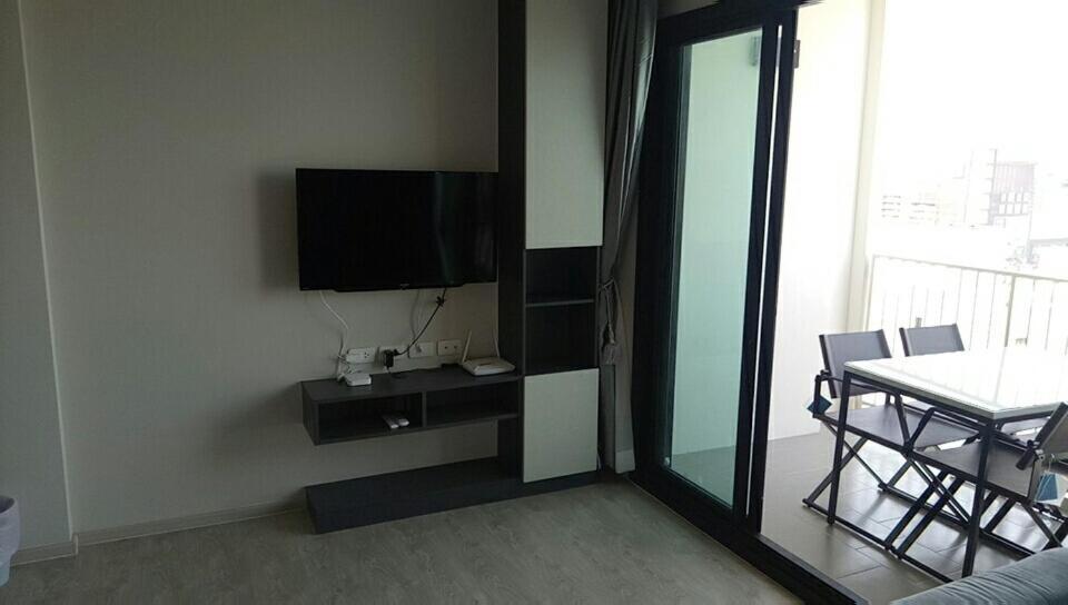 Apartamento The Base Pattaya By Feng Exterior foto