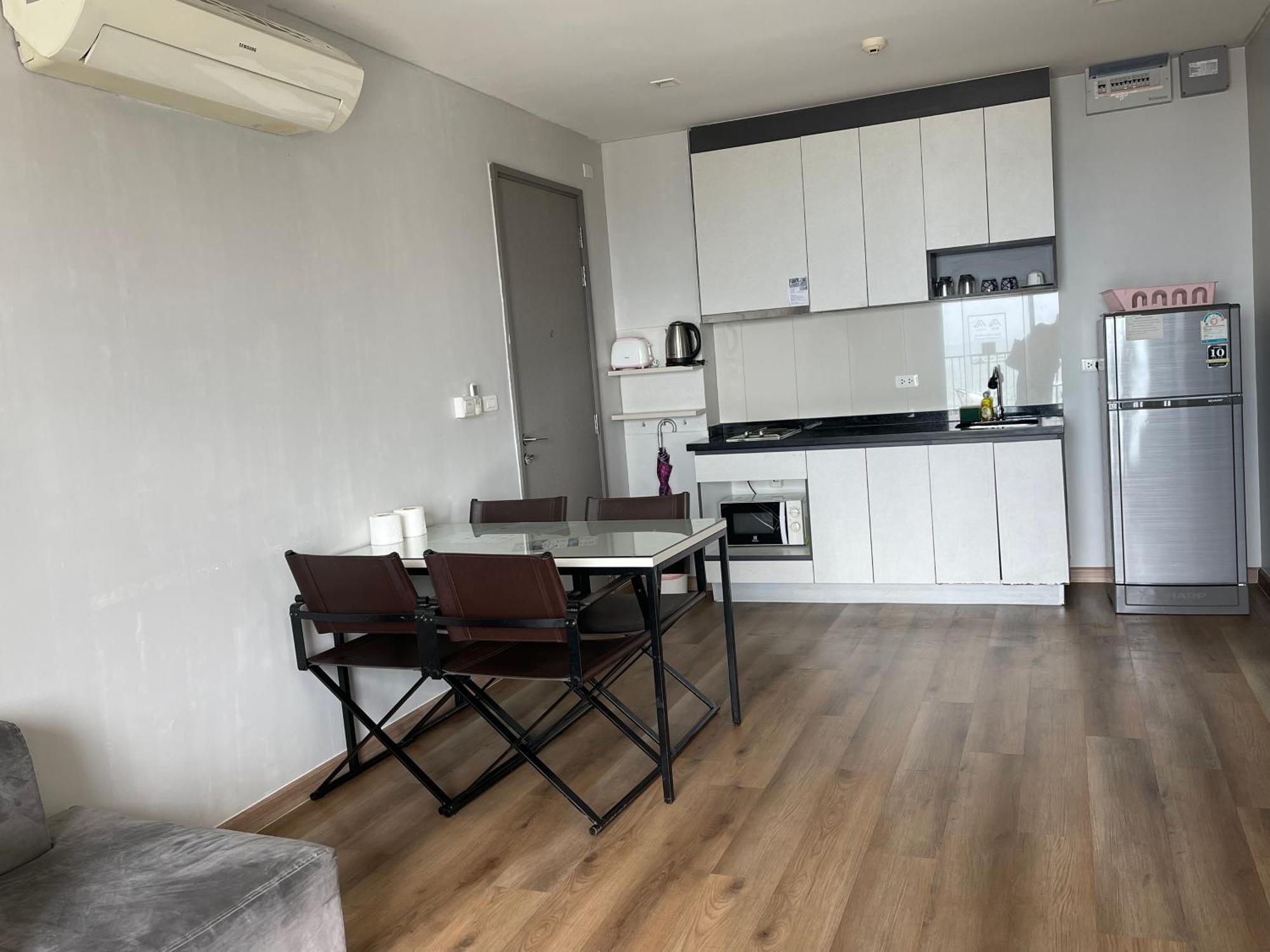 Apartamento The Base Pattaya By Feng Exterior foto